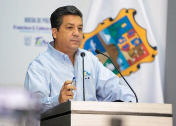 Tribunal ordena sancionar a Cabeza de Vaca