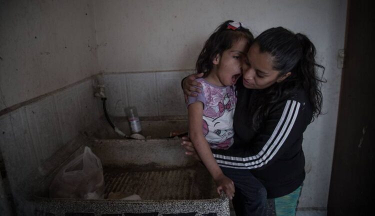 Las mujeres realizan el 73.3% del trabajo del hogar y de cuidados no remunerados; los hombres, el 26.7%: Inegi
