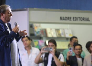 Paco Ignacio Taibo II: A Tamaulipas hay que robársela a los políticos corruptos y al narco