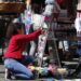La informalidad sostiene el retorno de las mujeres al mercado laboral