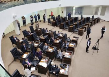 Echarán abajo “Súper Fiscalía”… panistas no se presentan al Congreso