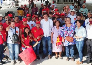Cabeza “es un hampón y debería estar en la cárcel”: Fernández Noroña: