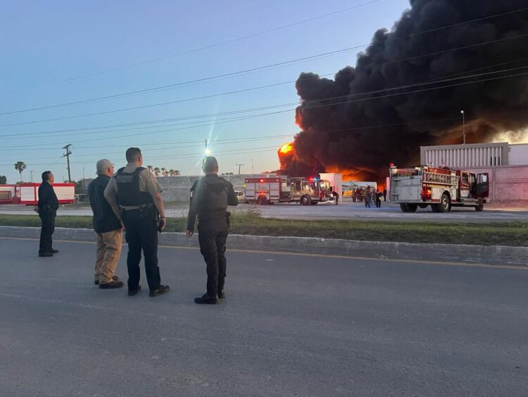 Explota autotanque en parque industrial de Matamoros