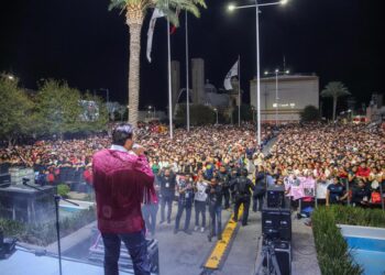 Más de 30 mil personas celebraron el Grito de Independencia con Peña Ortiz