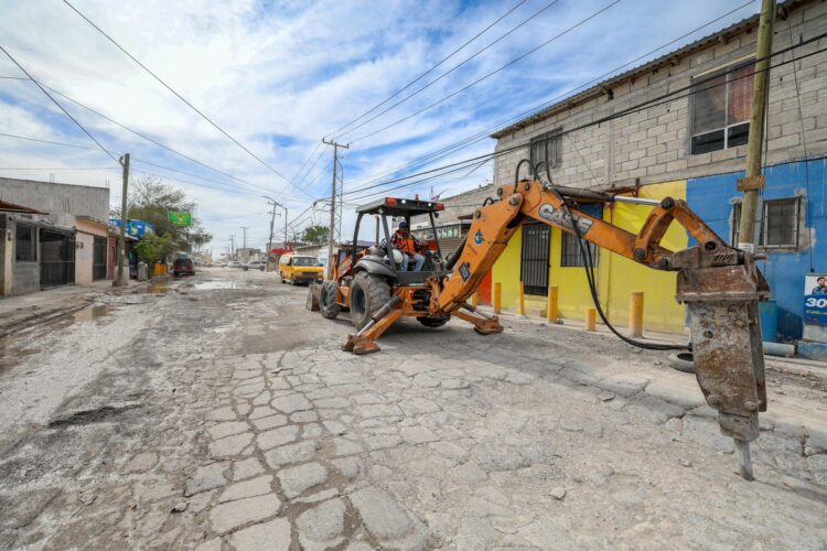 Invirtió Peña Ortiz 12 mdp en pavimentación hidráulica en Balcones de Alcalá