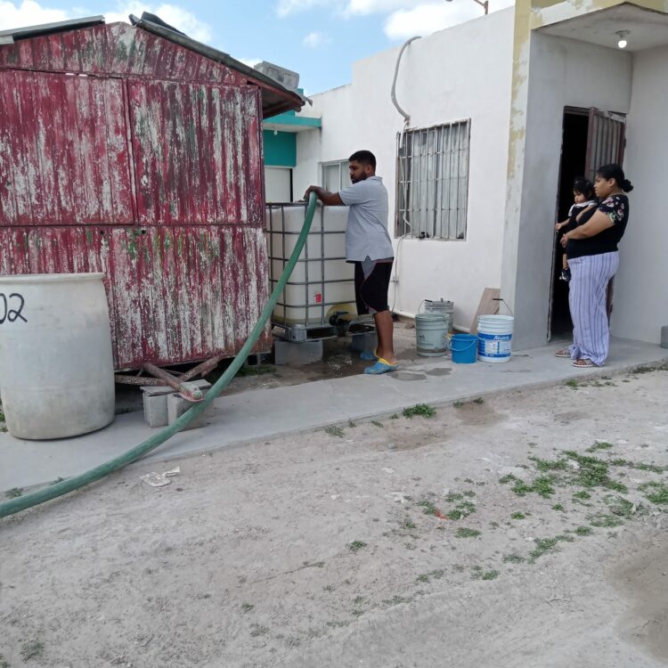 Entrega Gobierno de Reynosa agua potable en fraccionamiento Los ángeles