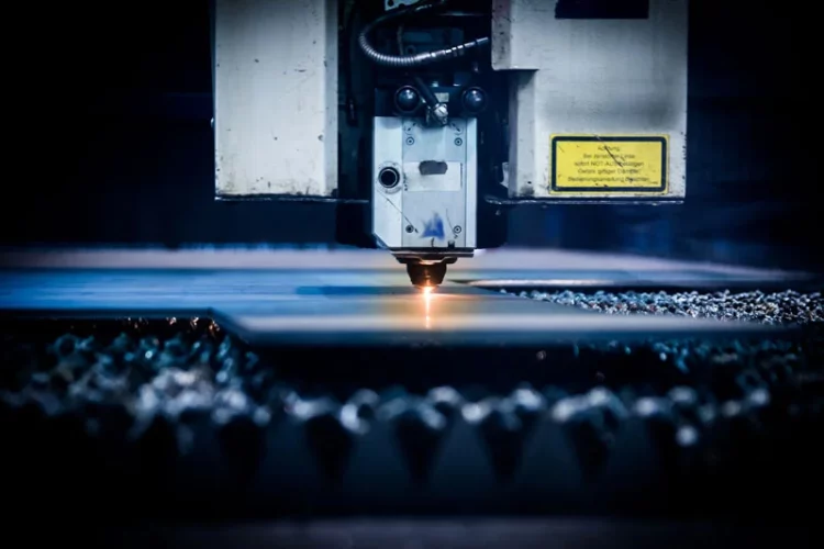 Problemas comunes al soldar materiales delgados 