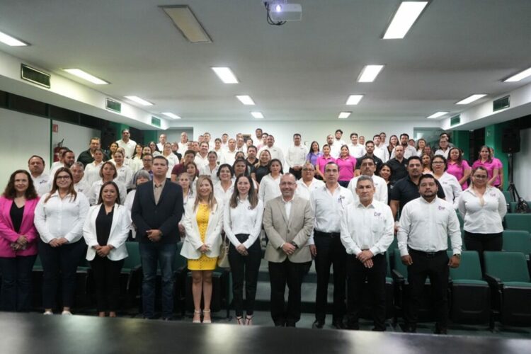 UAT y DIF Tamaulipas capacitan sobre trabajo en equipo con enfoque humanista