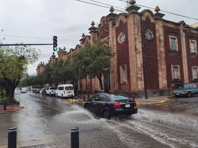 Las lluvias dejadas por 'Alberto' permitirán dejar como una segunda opción la utilización de plantas desalinizadoras para el abasto de agua a la población, consideró el secretario de Recursos Hidráulicos para Desarrollo Social.