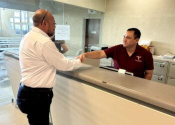 Realiza secretario general de Gobierno supervisión en Registro Civil e Instituto Registral y Catastral durante periodo vacacional