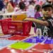 Ofrecen proveedores cientos de productos en la Feria de Regreso a Clases 2024