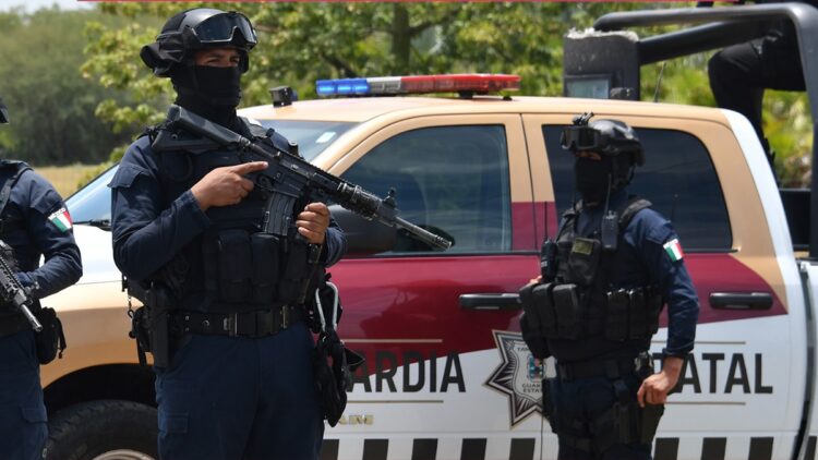 Elementos de la Guardia Estatal