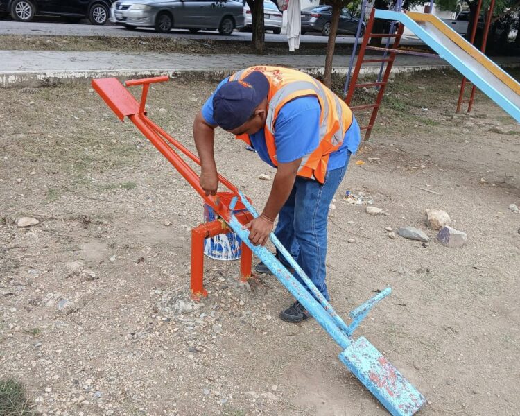 Ayuntamiento de Victoria realiza saneamiento de espacios públicos