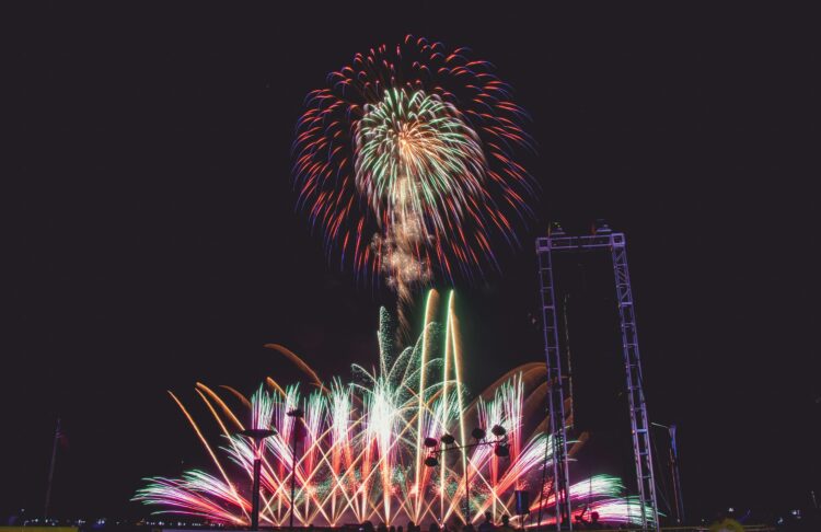 Accidentes con pirotecnia pueden provocar ceguera y quemaduras. Foto de Unsplash