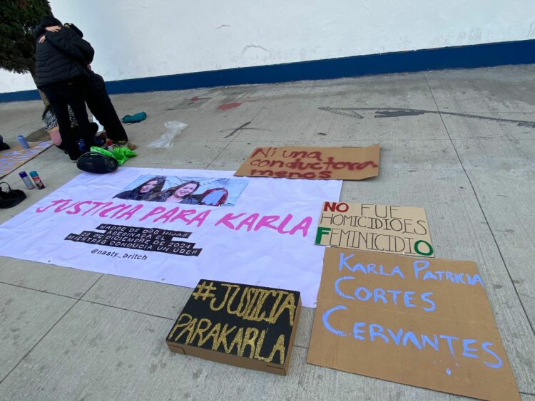 Exigen justicia por el feminicidio de Karla Patricia Cortés en Ciudad de México