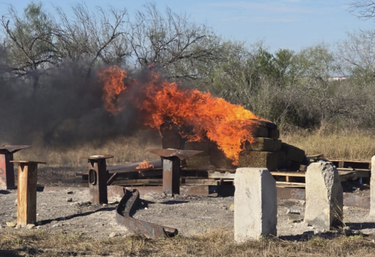 Incineran más de 236 kilos de drogas en Reynosa. Foto de FGR