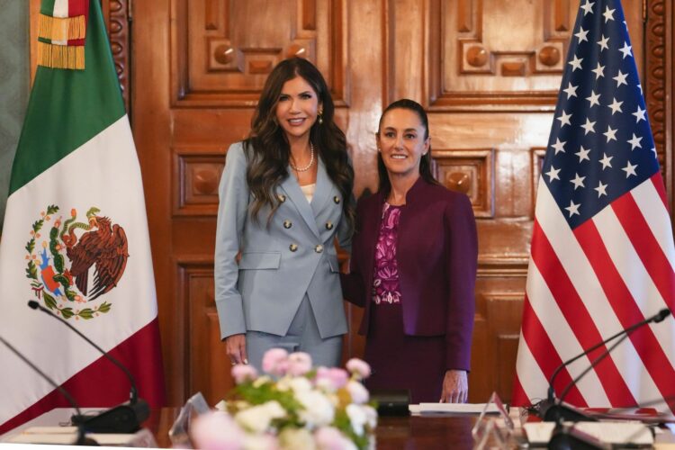 Claudia Sheinbaum se reúne con Kristi Noem en Palacio Nacional. Foto de Presidencia de México