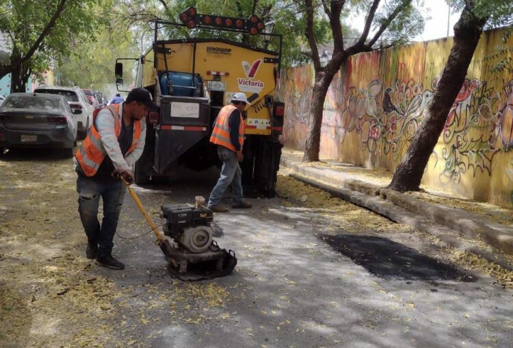 Intensifica Municipio trabajos de bacheo en calles de la zona centro | Foto: Cortesía