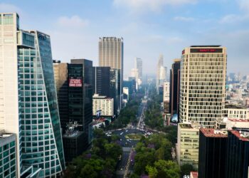 Crece PIB 0.2 por ciento en el primer trimestre de 2025: INEGI. Foto de Carlos Aranda para Unsplash