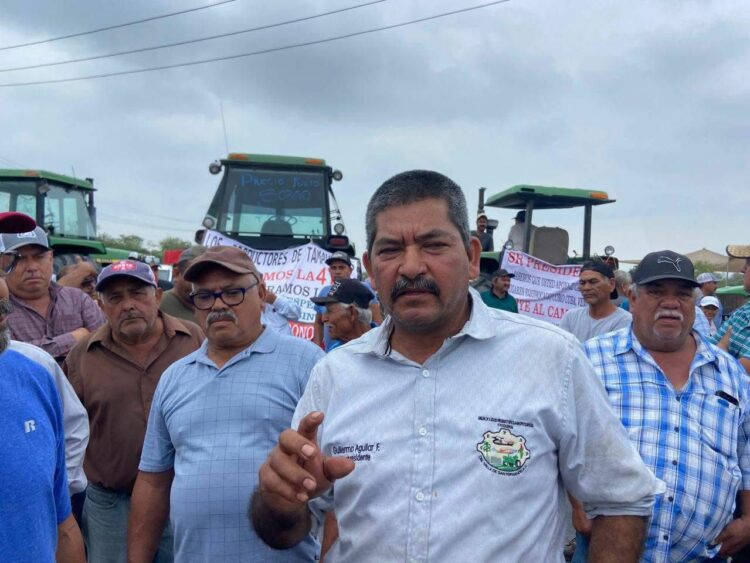 Detienen a líder de sorgueros por bloqueos en San Fernando. Foto de Josué Escamilla