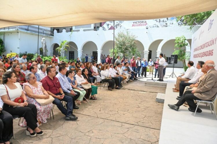 Une esfuerzos Municipio con Michou y Mau en la prevención de quemaduras