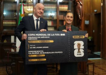Claudia Shienbaum y Gianni Infantino en reunión en Palacio Nacional. Foto: X