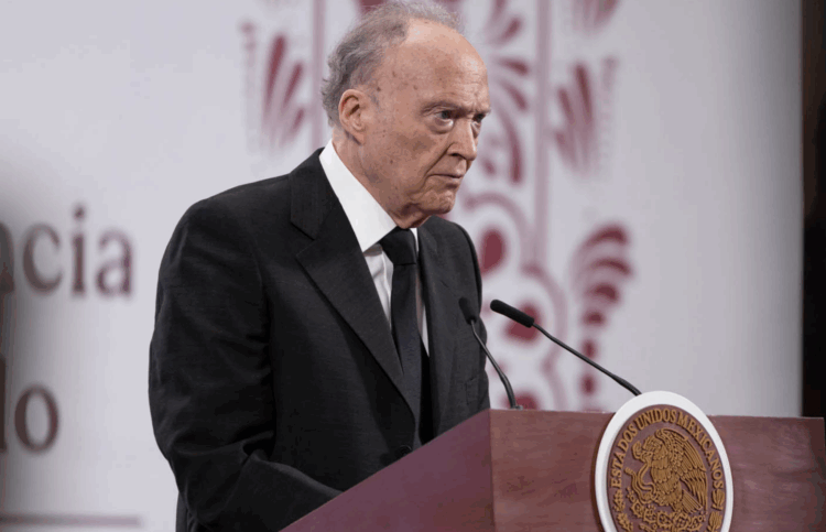Niega Gertz Manero que marino que se suicidó estuviera implicado en huachicol fiscal. Foto de Presidencia de México