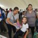 Reciben niños victorenses kits escolares del programa "Pasos por la Educación"