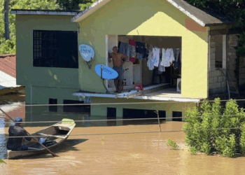 Aumenta a 66 el número de muertos por inundaciones; 75 siguen sin localizar. Foto de Facebook El Higo MX