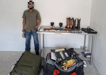 Detienen a sujeto que pretendía entrar a Matamoros desde EE.UU. con armas. Foto de Vocería de Seguridad Tamaulipas