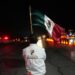 Más de 5 mil vehículos cruzan frontera tamaulipeca en caravana migrante. Foto de INM