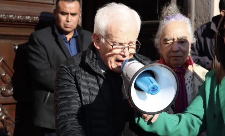 Obispo emérito de Saltillo Raúl Vera López condena ataques del "emperador" de EE.UU. a Venezuela. Foto de Facebook Raúl Vera