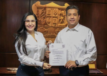 Declaran sustraída de la justicia a exsecretaria de Bienestar de Cabeza de Vaca. Foto de Archivo