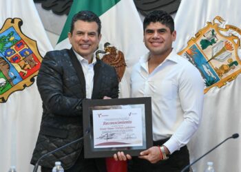 Entrega Cabildo reconocimiento a destacado deportista victorense