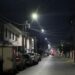 Rehabilitan iluminación de calles del centro de Victoria