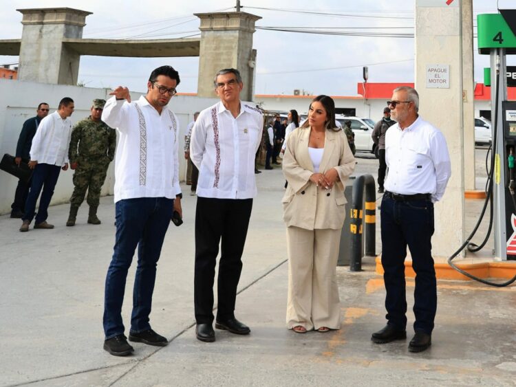 Supervisa gobernador operaciones y despacho de la Gasolinera del Pueblo