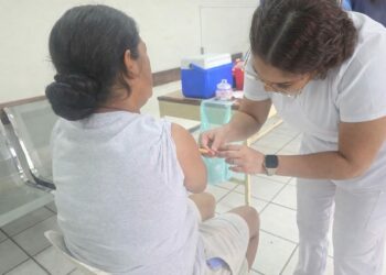 Vacunación contra sarampión en Tamaulipas. Foto de IMSS Tamaulipas