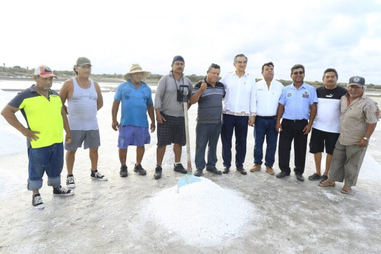 Supervisa Américo Villarreal proyectos productivos y deportivos en el sur de Tamaulipas