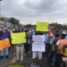 Pescadores del norte de Veracruz bloquean carreteras para exigir apoyos tras derrame de hidrocarburo. Foto de XEU Veracruz