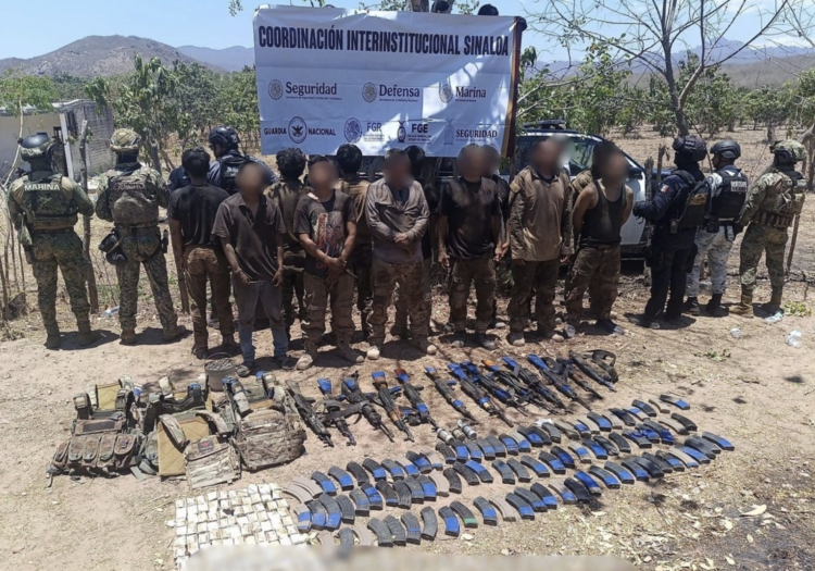 Marina detiene a 13 presuntos integrantes de 'Los Chapitos'. Foto de Semar