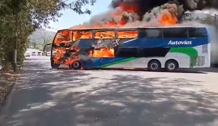 Operativo para detener a 'El Barbas' desata violencia en Michoacán. Foto tomada de video
