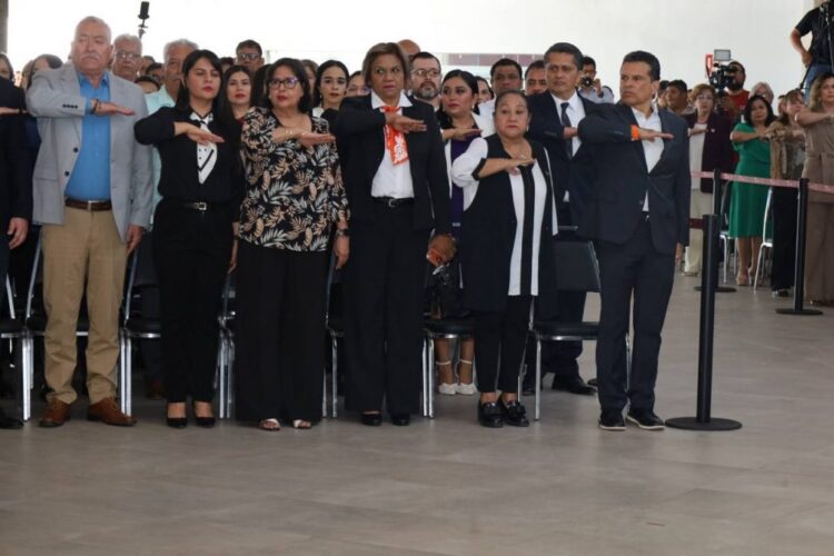 Son maestras y maestros pilares de la sociedad: Gáttas