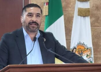 Diputado de Baja California solicita licencia y deja a su hijastro en el cargo | Foto Web